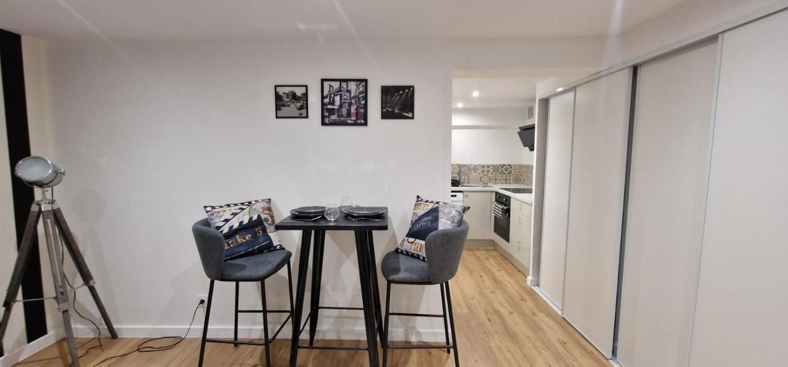 Cine Chic Sous La Promenade Apartment *