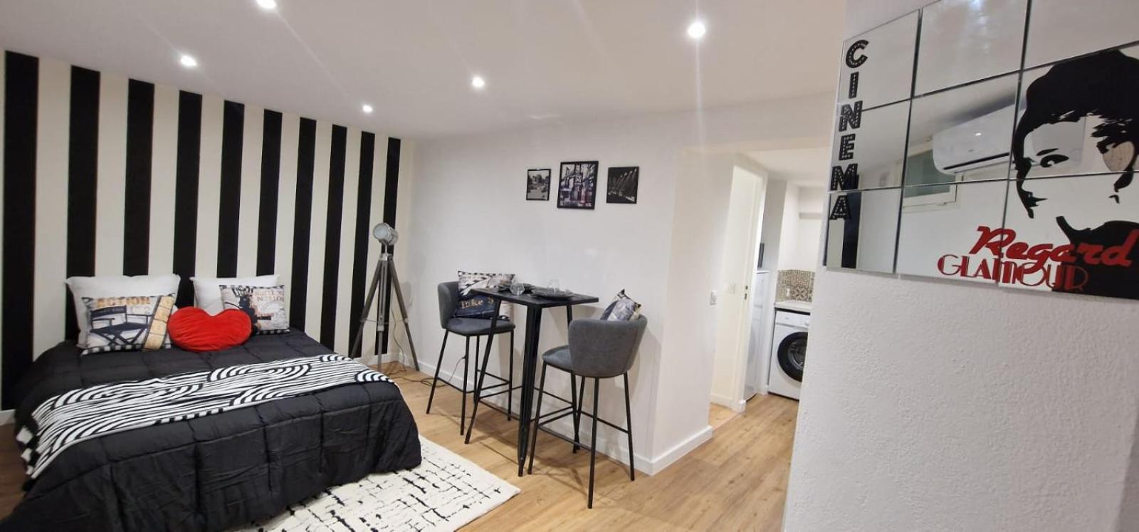 Cine Chic Sous La Promenade Apartment *